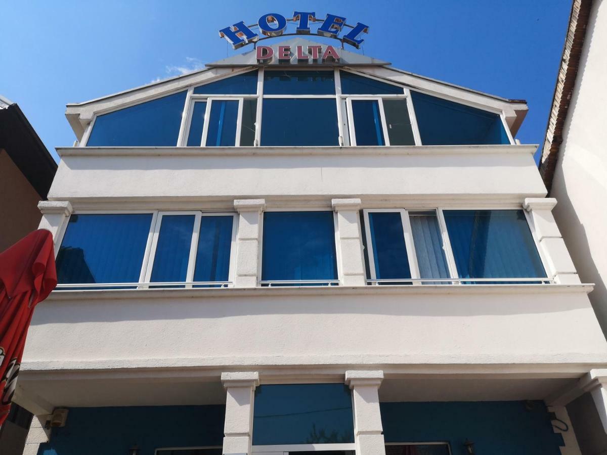 Hotel Delta Плевля Екстериор снимка