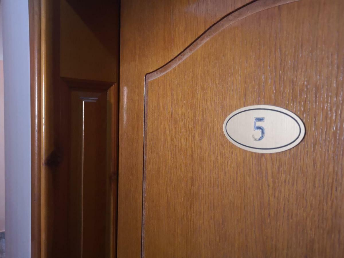 Hotel Delta Плевля Екстериор снимка