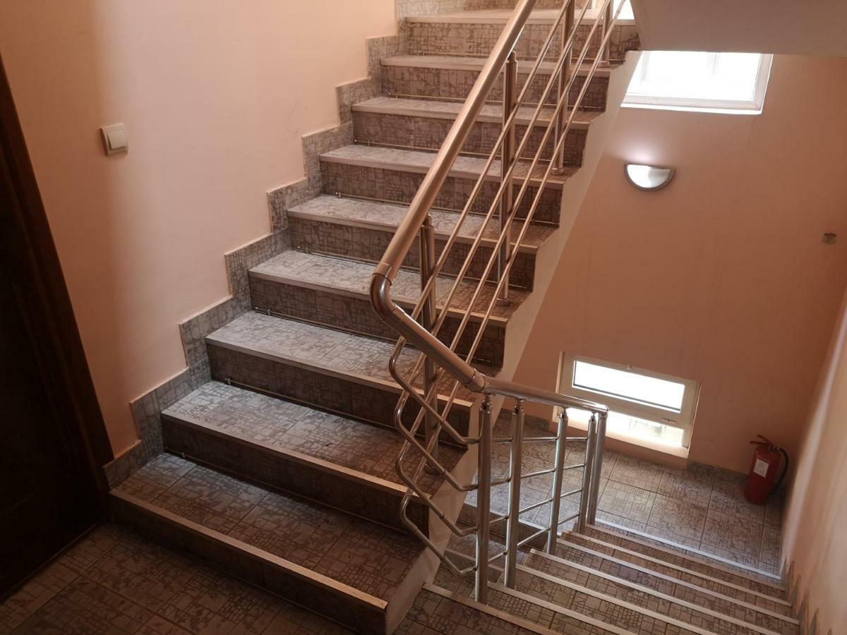 Hotel Delta Плевля Екстериор снимка
