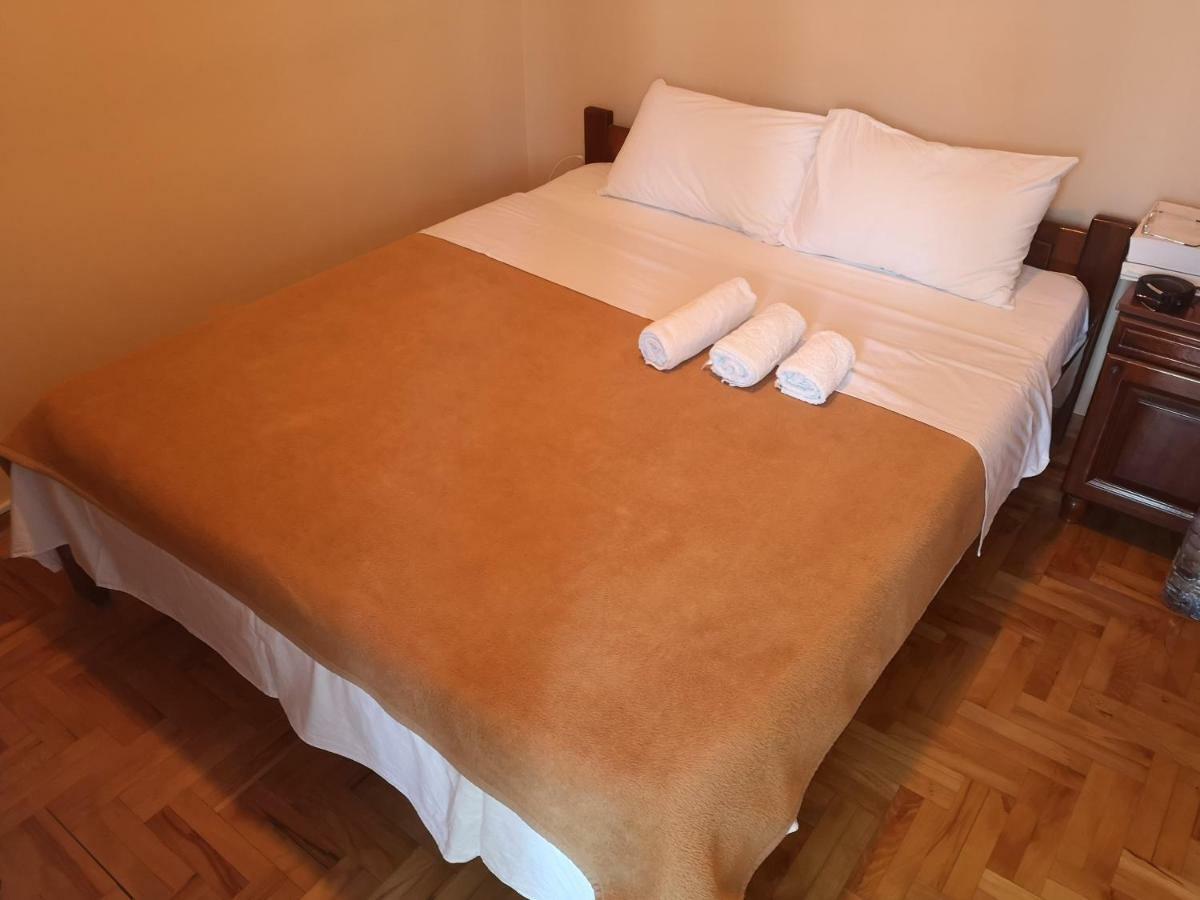 Hotel Delta Плевля Екстериор снимка